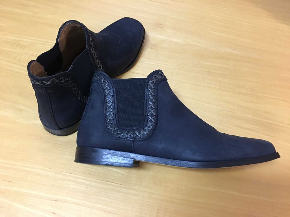 Women's Nubuck Boots Size 34 (shipping included)