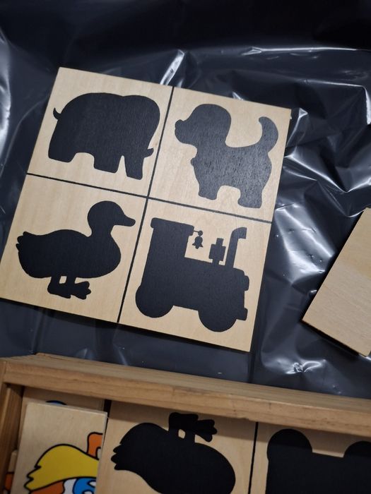 Jogo educativo de madeira Sombras Divertidas – Puzzle de associação com caixa