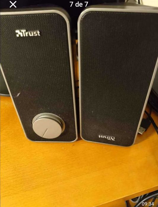 Écran de computador LG com oferta de colunas