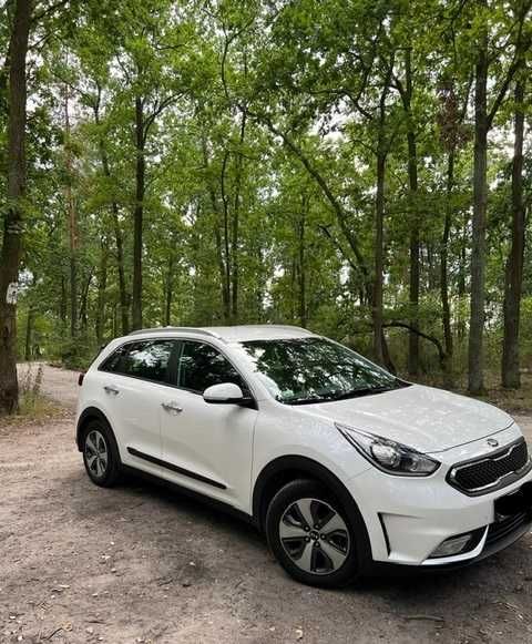Продам своюKia Niro 1.6 GDI Hybrid L 2018 1.6