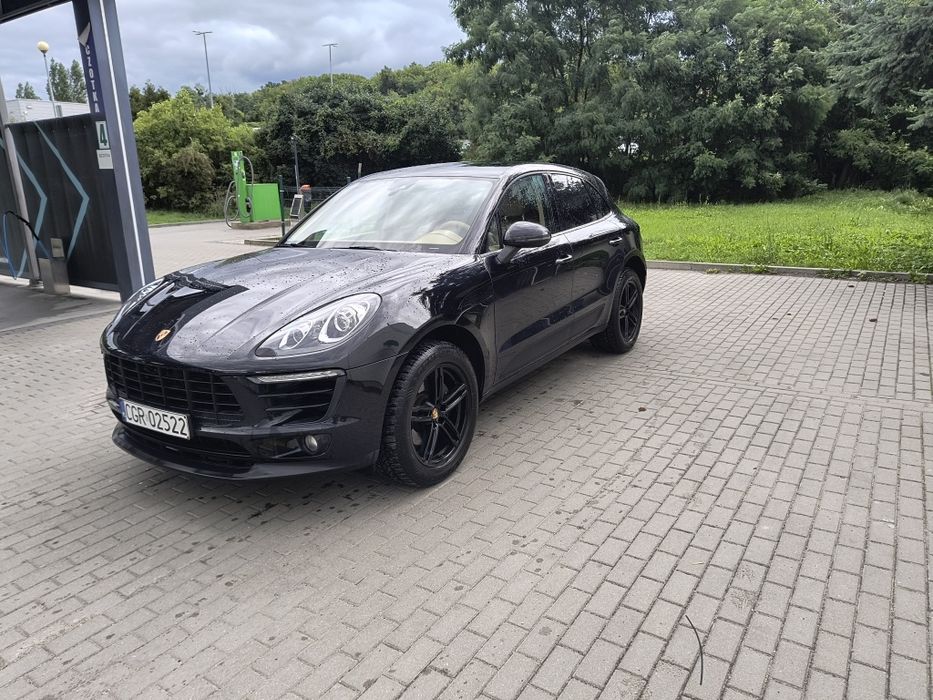 Porsche Macan 2016r Salon Polska