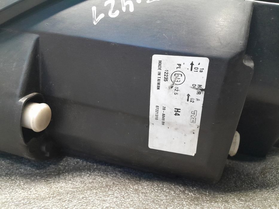 Ótica / farol direita FIAT Grande Punto (199_)