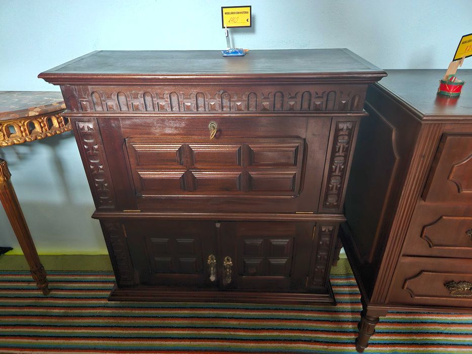 Móvel bar em madeira - óptimo estado geral