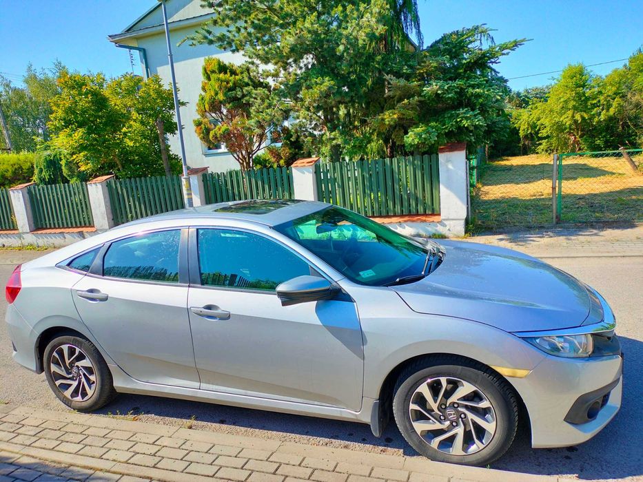 Honda Civic X sedan 2,0 benzyna