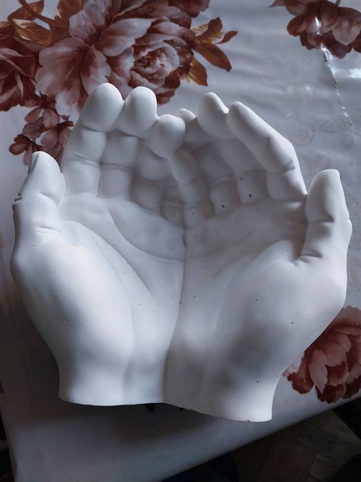 Гіпсові руки підставка