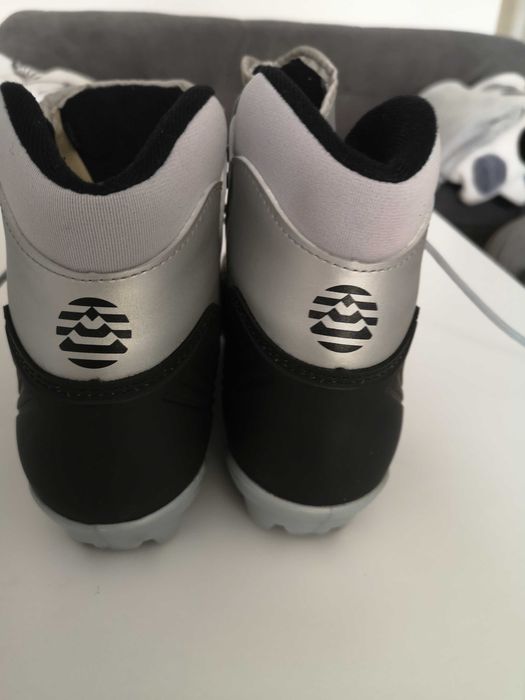 Buty damskie do nart biegowych