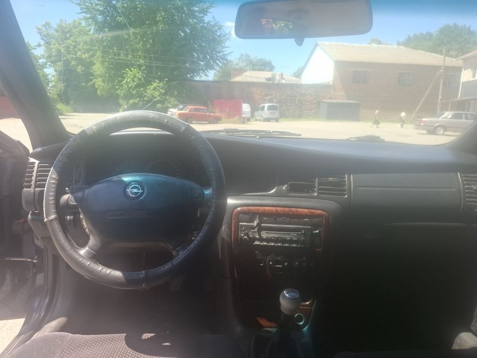 Opel Vectra B 2.0 гбо