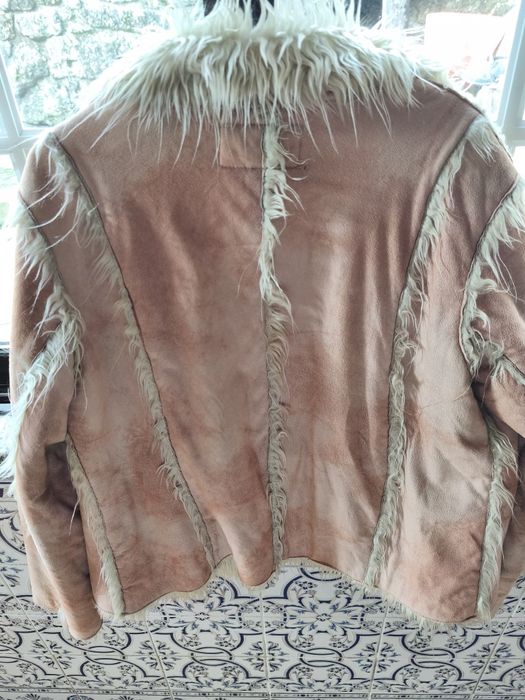 Casaco tamanho M pele de pêssego por fora e pelo por dentro