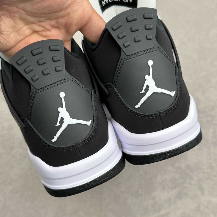 AJ4_Retro_White_Thunder 43