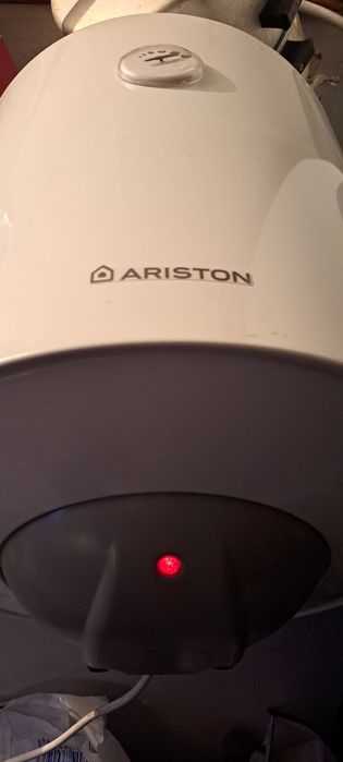 Бойлер Aрістон 50 літрів
