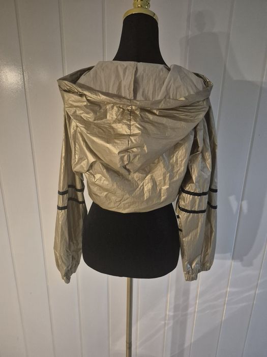 Kurtka, narzutka damska przeciwdeszczowa