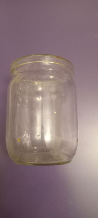 Банка стеклянная 0,5лє литоов. В наличии 10 штук.