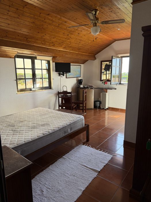 Alugo quarto suite