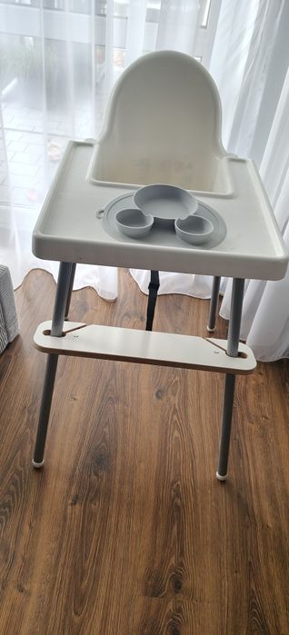 Ikea krzesełko do karmienia z podnóżkiem