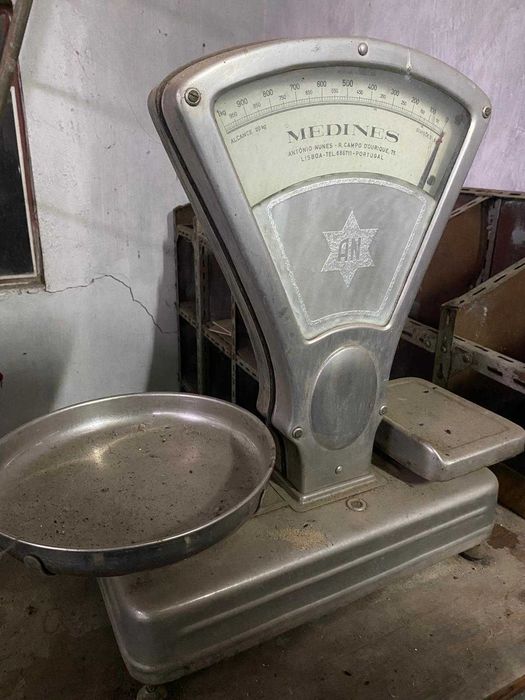 Balança de mercearia antiga da marca Melides.
