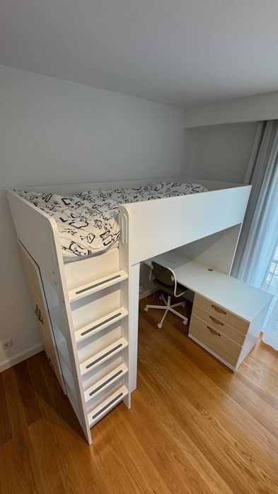 IKEA SMÅSTAD - cama com secretária, espaço para arrumação e cadeira