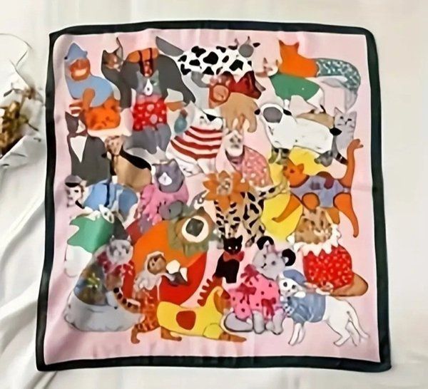 Nowa apaszka jedwabista w kolorowe koty 70 x 70