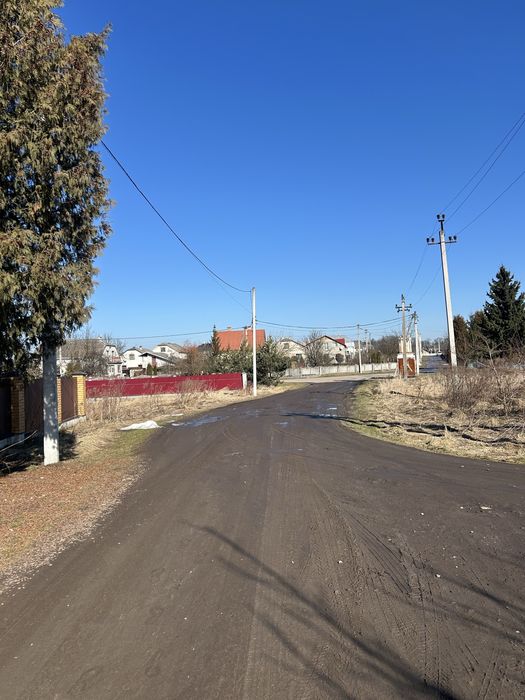 Продаж земельної ділянки в с.Суховоля під будівництво