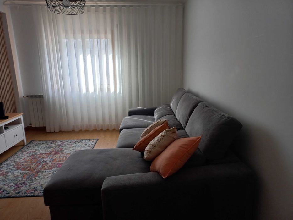 Sofá  3 lugares Gato preto