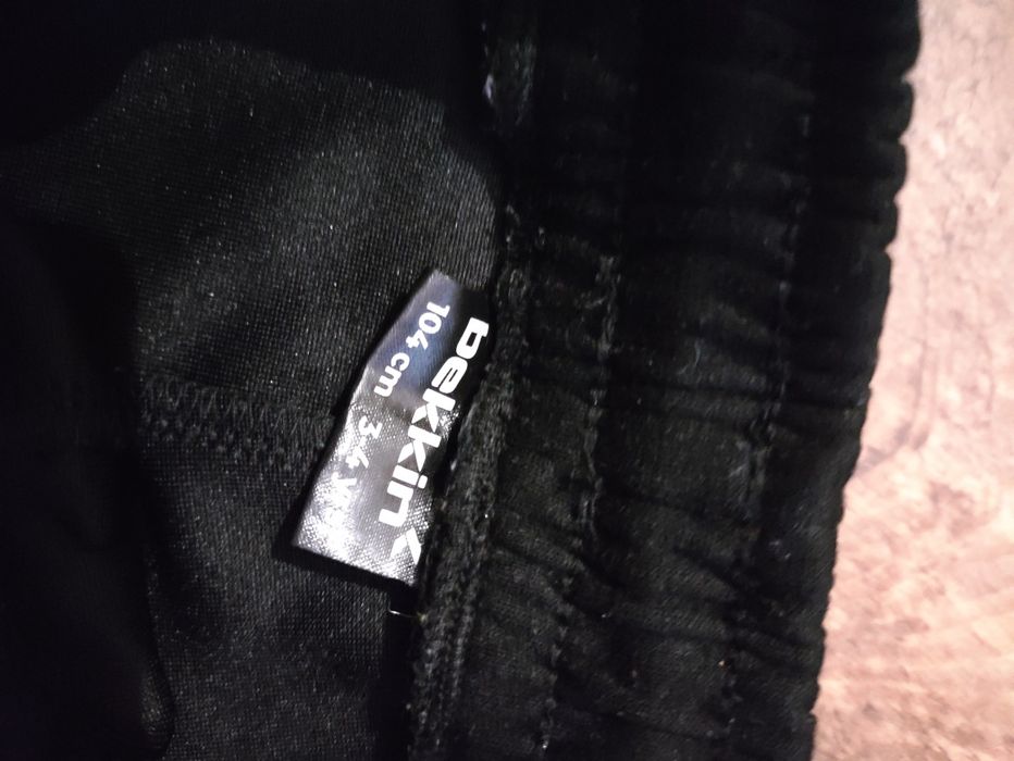 Spodnie dresowe r.104