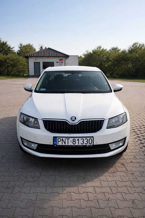 SPRZEDAM samochód osobowy