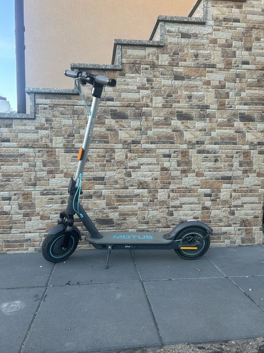 Hulajnoga elektryczna MOTUS scooty 10 lite Gen 6
