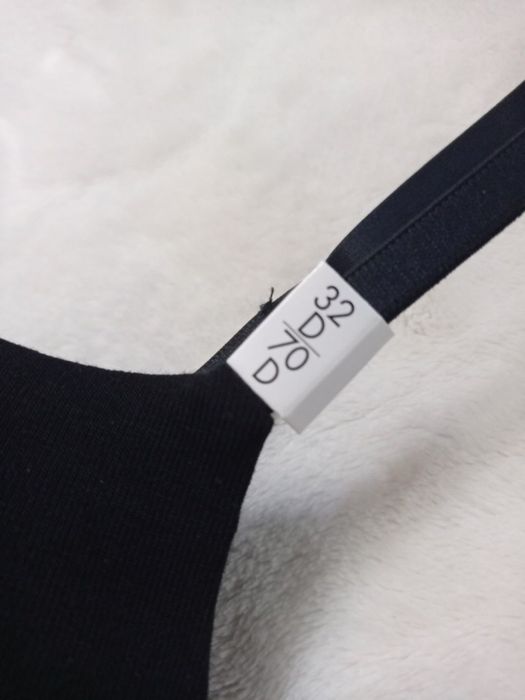 Бюстгальтер бренду Calvin Klein