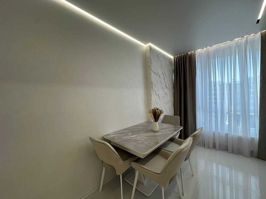 Продаж 2 к квартири в центрі міста