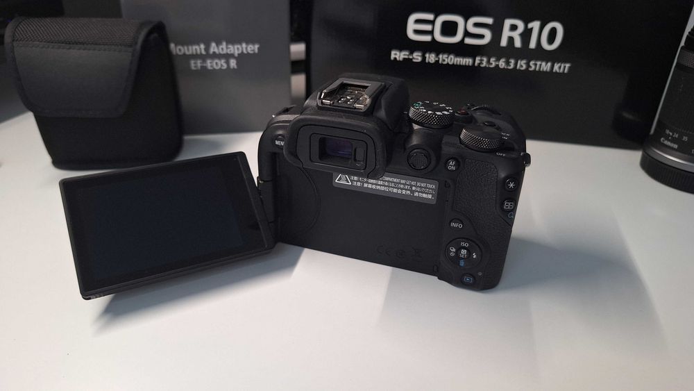 Canon EOS R10 + RF-S 18-150mm + akcesoria