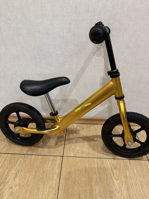 Беговіл Vitus  Bikes Nippy Balanse Дуже легкий!
