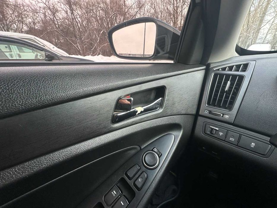 Продам Hyundai Sonata 2013