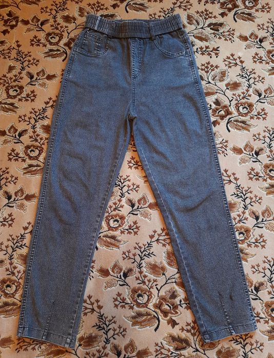 Джинси під резинку на дівчинку р.164  б/у