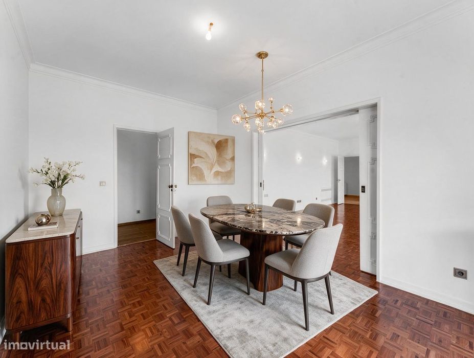 Penthouse T6 com Terraço de 131 m2 e Vista sobre Lisboa | Alvalade
