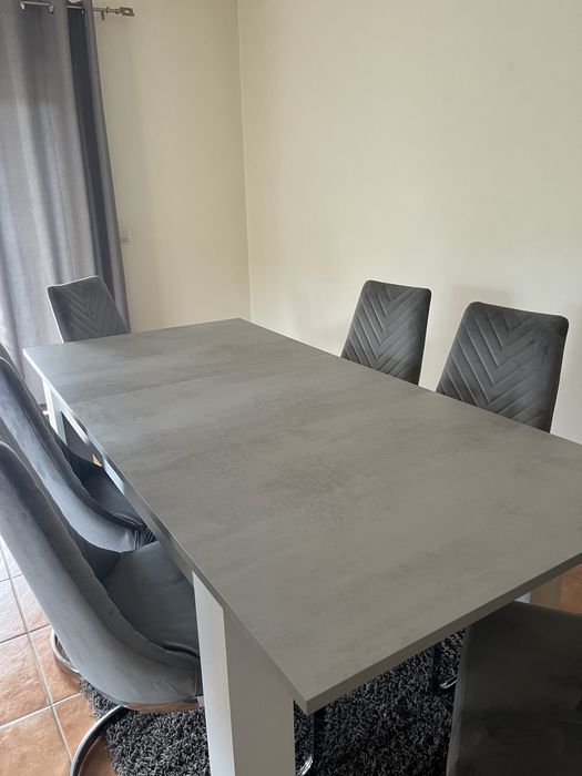 Mesa de jantar extensível