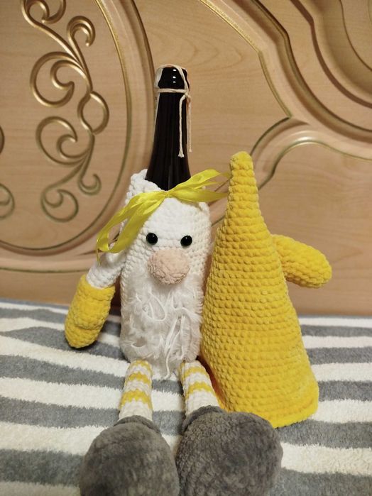 Новогодний чехол для шампанского.