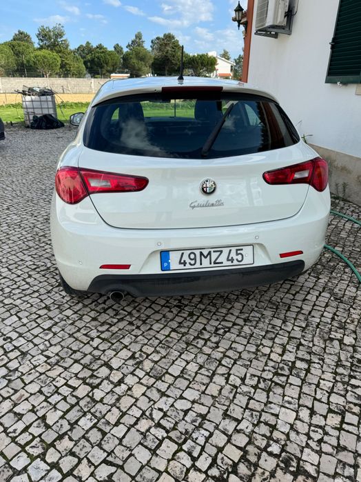 Giulietta 1.6 JTDm Distinctive – 116.000 km – Excelente – Particular