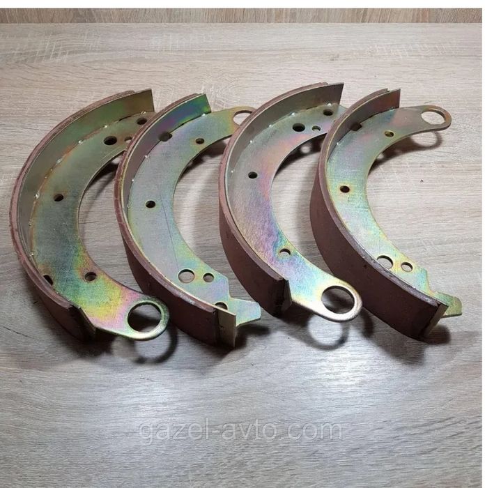 Колодки задние на Волгу