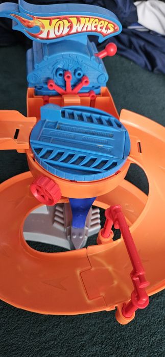 Sprzedam autka hotwheels