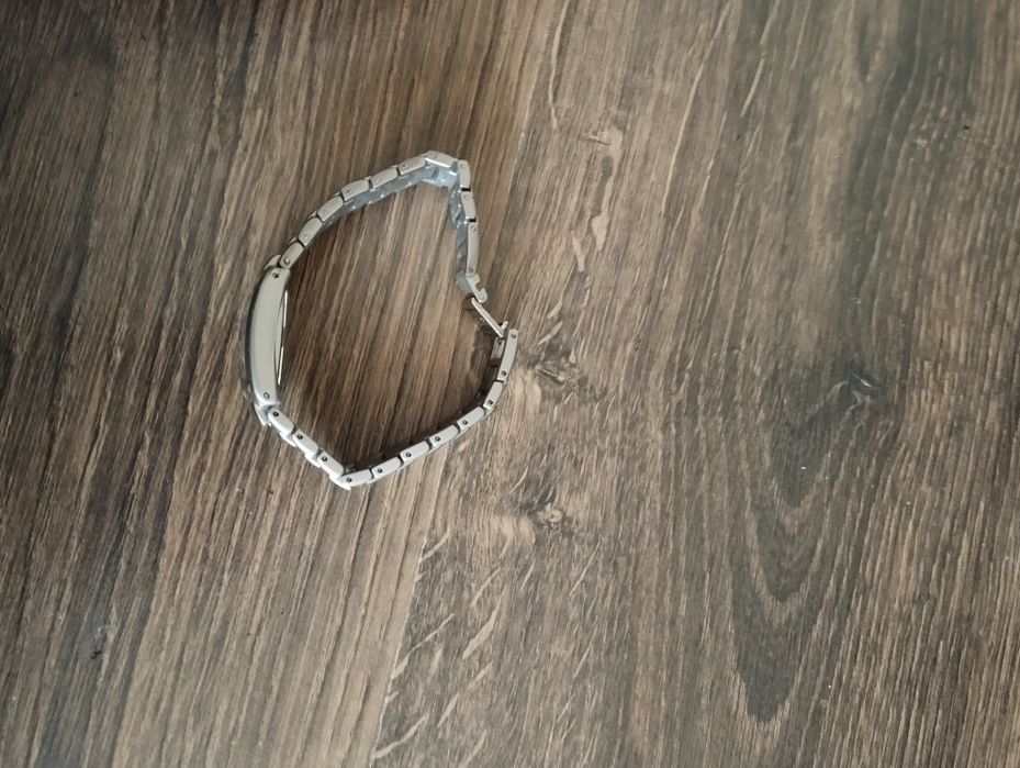 Годинник жіночий  наручний omax