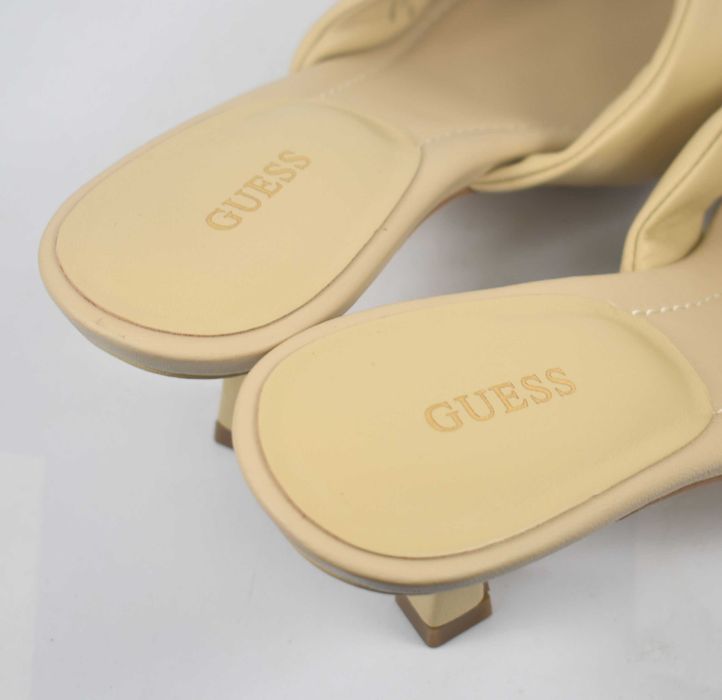 Skórzane klapki Guess roz. 40