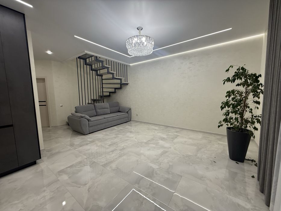 Продам таунхаус з ремонтом