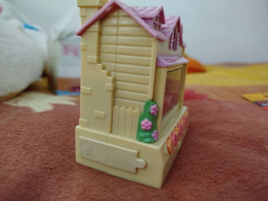 3 casas Pixel Chix (Tamagotchi)
