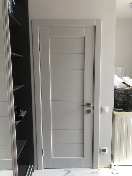 Двері деревянні із масиву