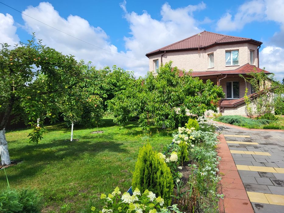 Продам будинок з банькою, доглянута ділянка!