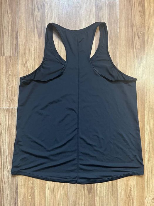 Жіноча спортивна майка Nike L