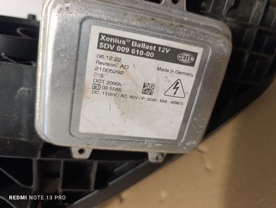 Nissan QASHQAI J10 lift prawa lampa  przednia