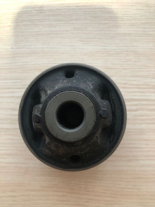 Сайлентблок задній переднього важеля Q005-0573 (Nissan 54570ED50A)