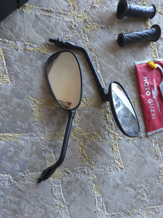 Moto Guzzi V7 Stone 850 – 2021 – 21.847 km – Extras incluídos