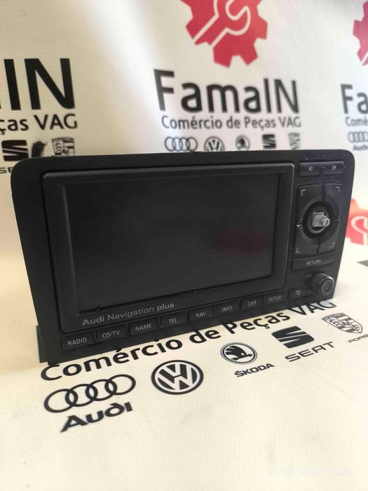Rádio / Auto Rádio AUDI A3 2.0 TDI (125 kW / 170 cv) [03.2006 - 08.2012] 8P0035192H (OEM) | 86113-60V310 (OEM)