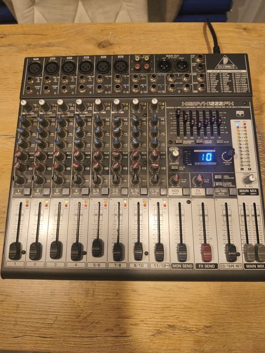 Mixer Behringer 1222fx